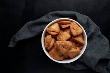 BLACK PEPPER CRISPY MATHI